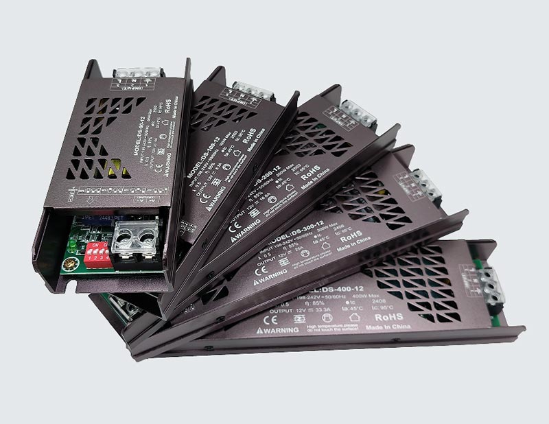 Как светодиодный светильник может соответствовать соответствующему светодиодному линейному импульсному источнику питания?