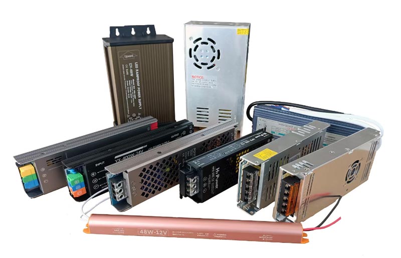 Каковы основные соображения по интеграции импульсных источников питания светодиодов со светодиодными модулями во время установки?